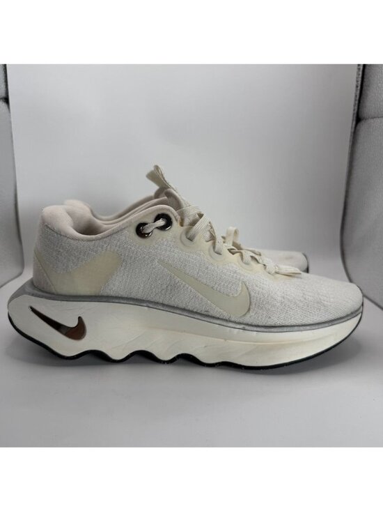 Nike Shoes - Nike Motiva Women's Walking Shoes US 7 White DV1238-103 Lightweight Cushioned